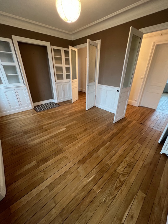 Parquet et boiseries rénovés